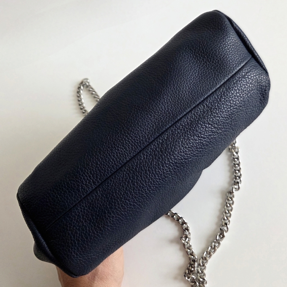 Italian Leather Navy Kisslock Clutch With Removable Silver Crossbody Chain, New - Picture 12 of 16